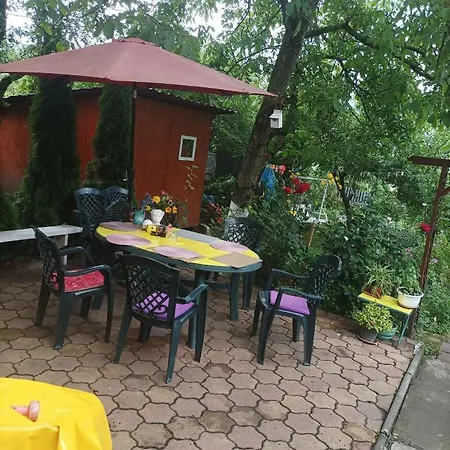 Apartment Cu Doua Si Gradina *
