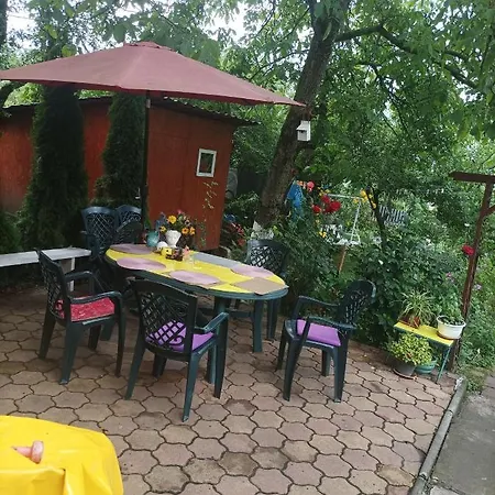 Apartment Cu Doua Si Gradina *
