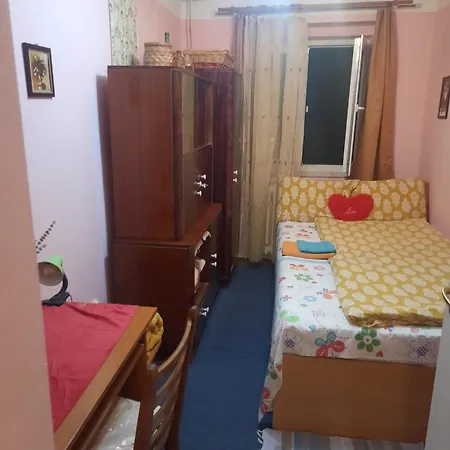 Cu Doua Si Gradina *