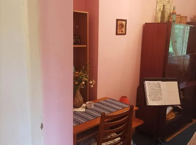 Cu Doua Si Gradina Appartement