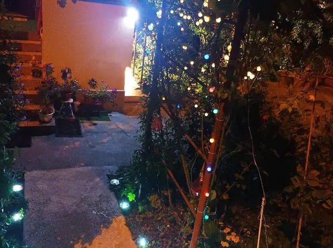 Cu Doua Si Gradina Appartement