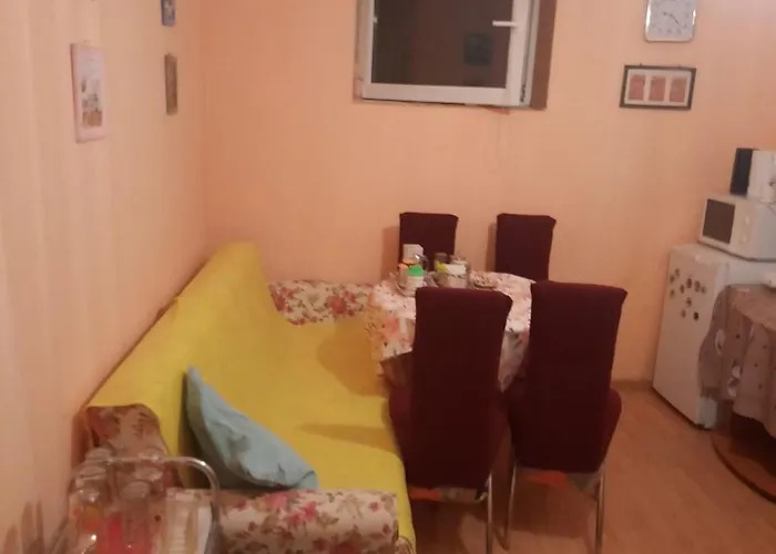 Cu Doua Si Gradina Appartement